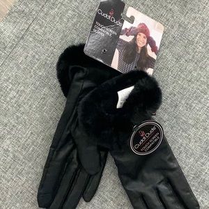 Cuddl Duds Leather Gloves with Faux Fur Wrist.  NWT